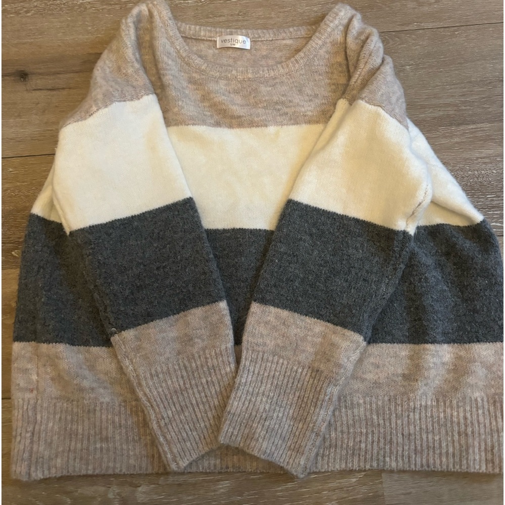 Vestique sweater